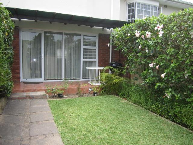 To Let 2 Bedroom Property for Rent in Somerset West Western Cape